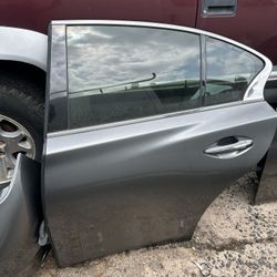 14-24 INFINITI Q50 REAR DRIVER SIDE DOOR 