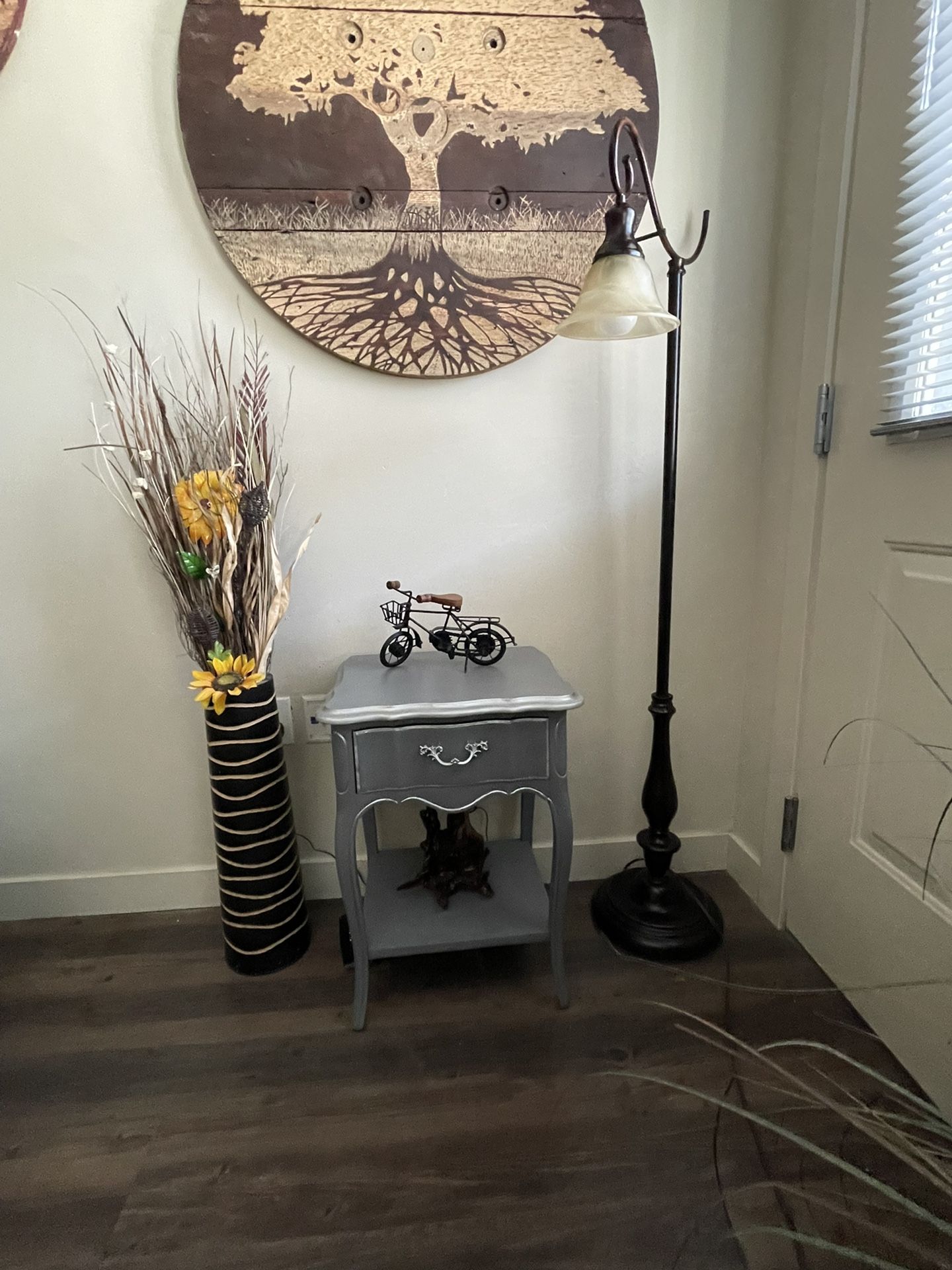 Vintage Refurbished Dixie Furniture End Table