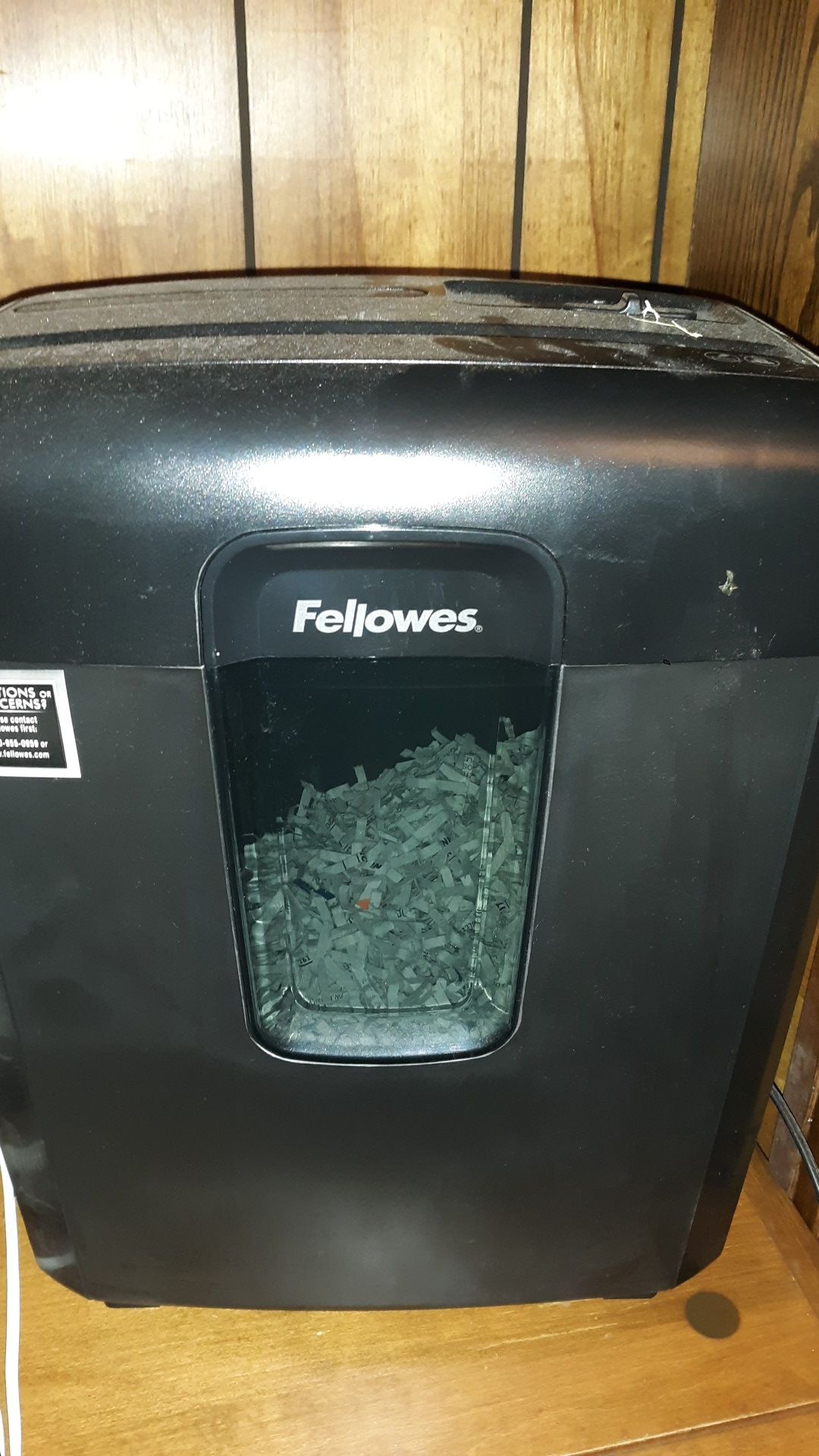 Fellowes paper shredder