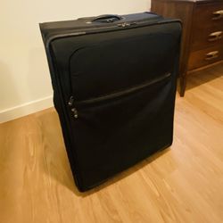 GENUINE TUMI ALPHA EXPANDABLE  LUGGAGE 27” 
