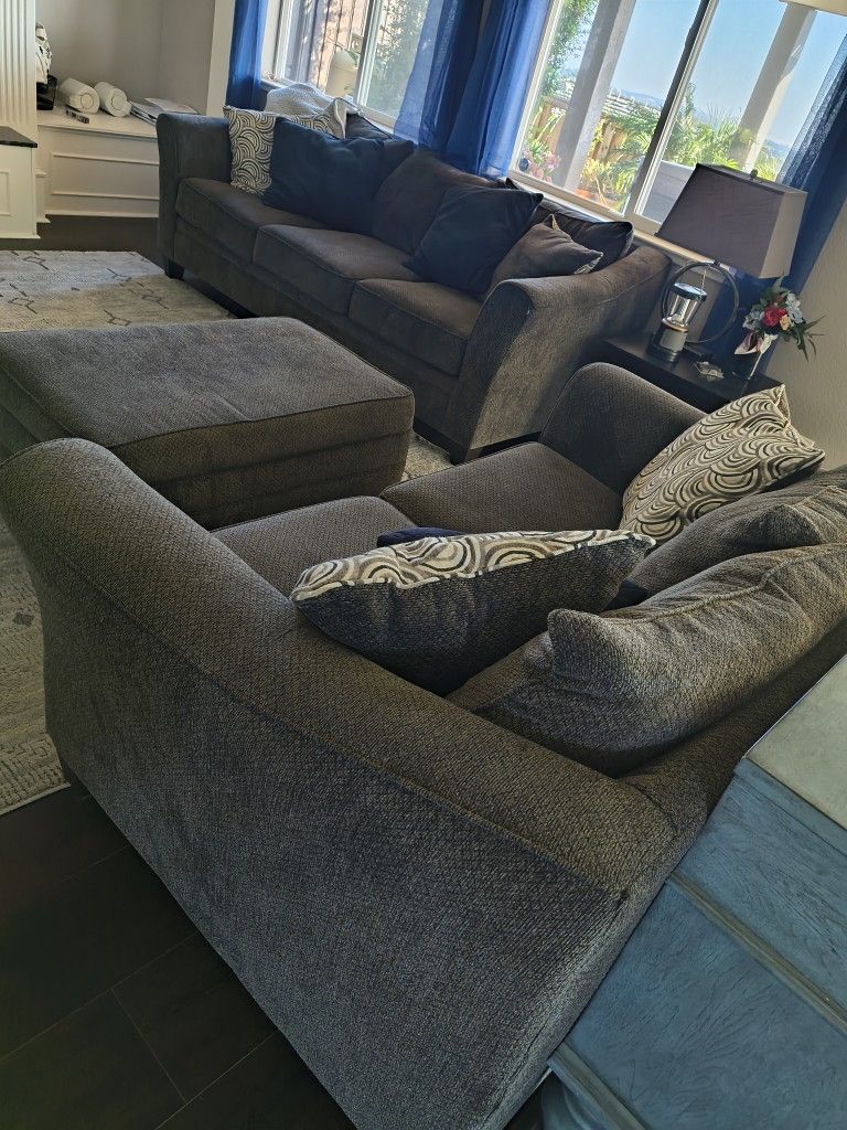 4-piece Living Room Furniture Set