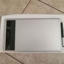 WACOM Bamboo Create CTH-670 Digital Drawing Tablet