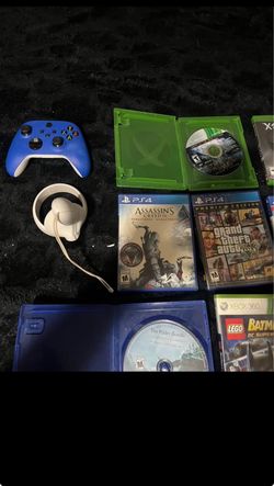 Xbox 1 xbox 360 and ps4 games 1 xbox 1 controller and 1 right handed oculus 2 controller