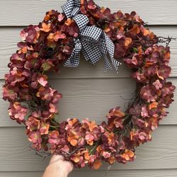 Nice Artificial Flower Wreath. 