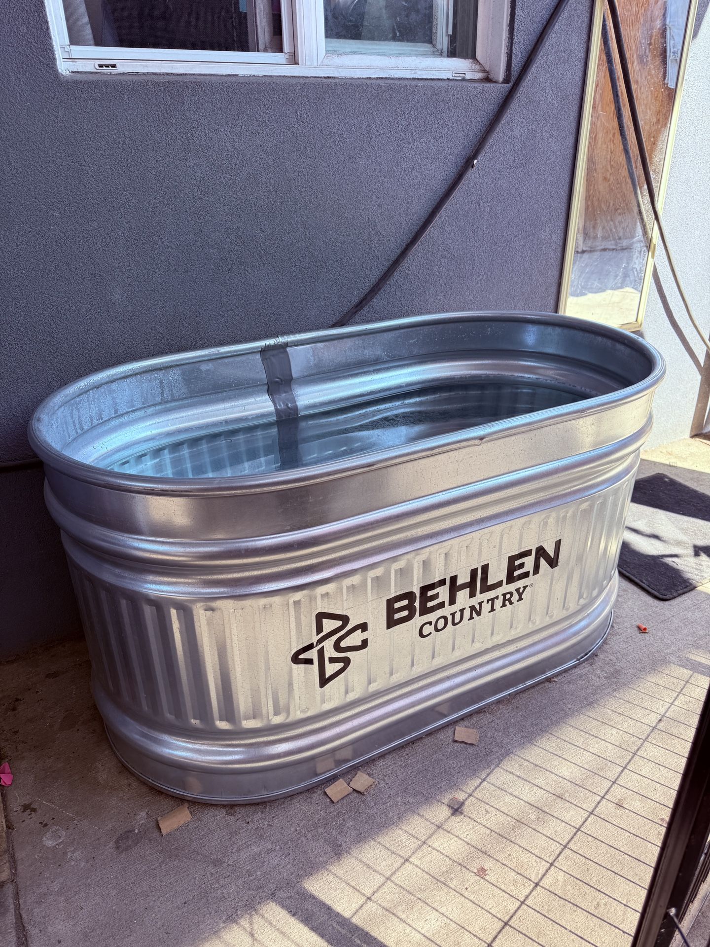 Behlen Stock Tank 2ft x 2ft x 4ft.