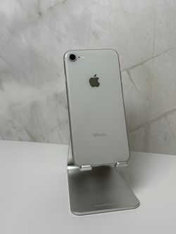 iPhone 8 - Unlocked - 128GB - White