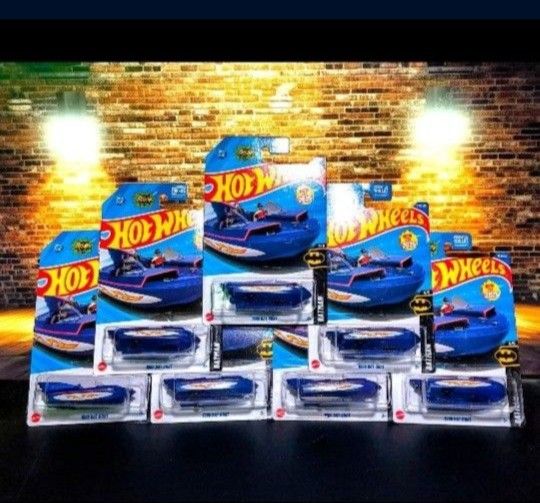 2025 Hot Wheels DC Batman Classic TV Series 1966 Bat Boat $4 Each