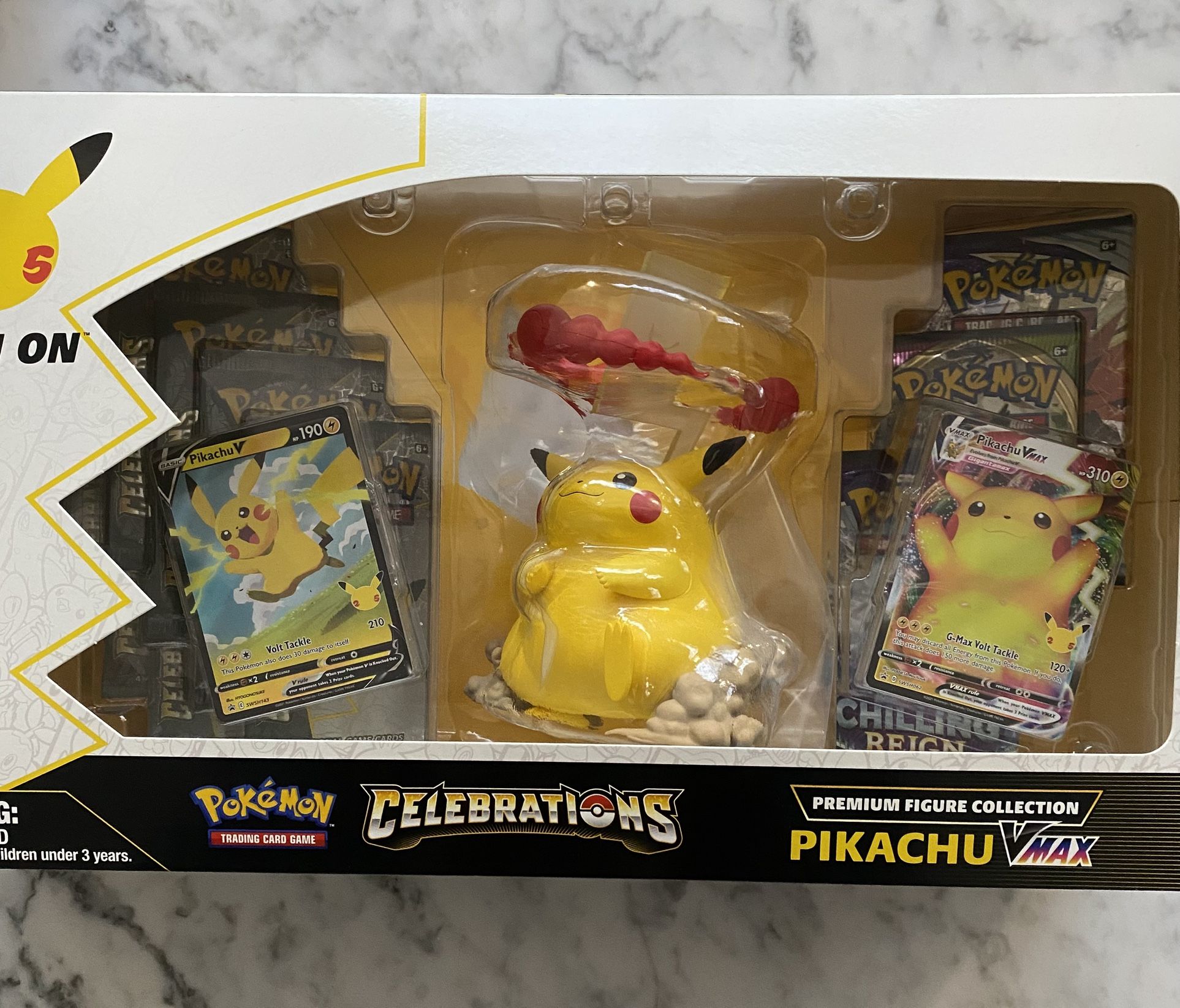 Pokémon Celebration VMax Premium Figure Collection Box & Charizard