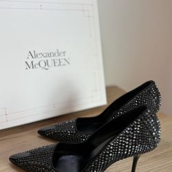 Alexander MQueen Crystals Pump 
