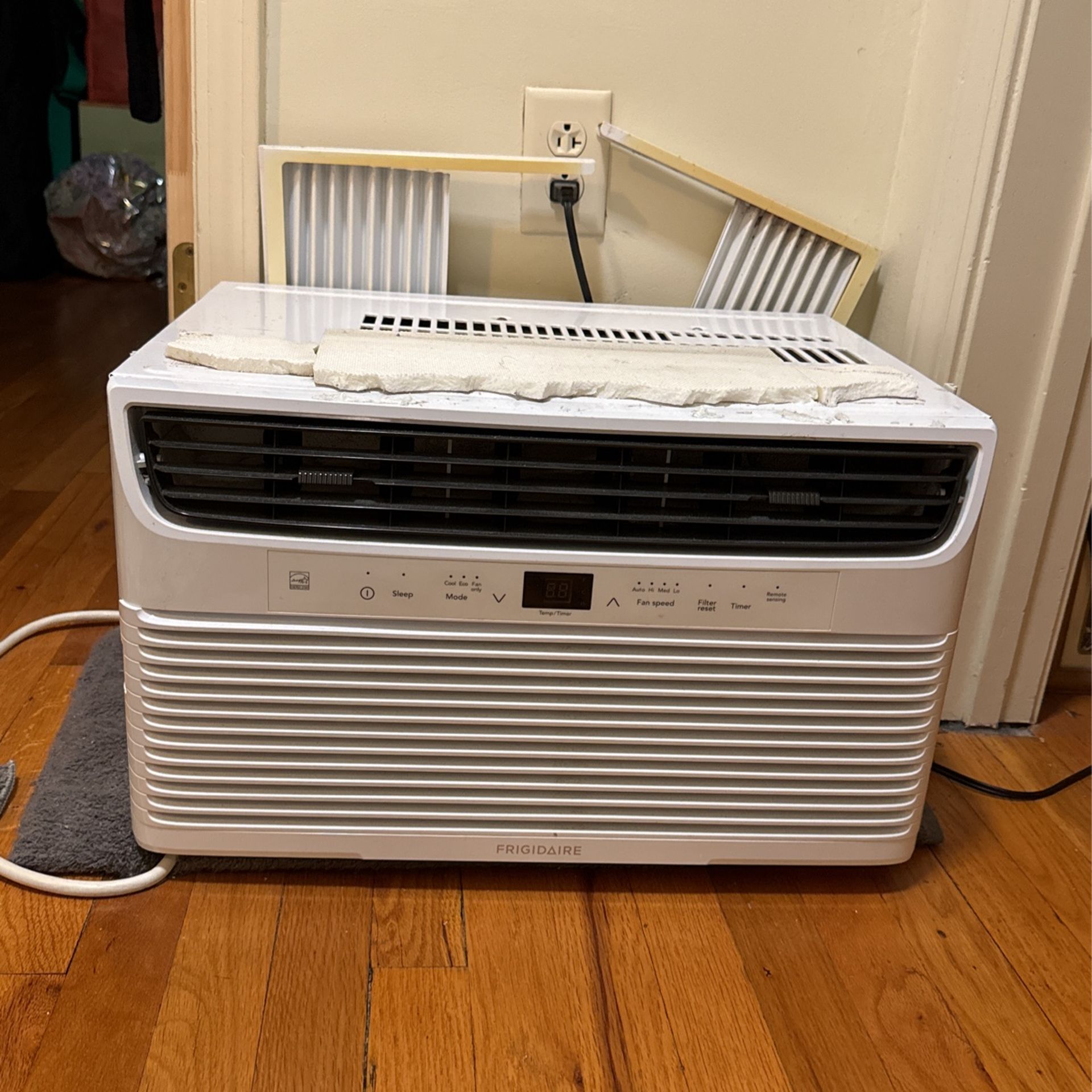 Frigidaire AC Unit