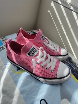 Girls Shoes Pink Converse Like New Size 13