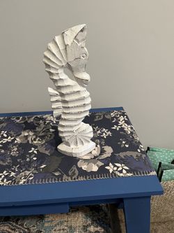 WOODEN SEAHORSE!!  VERY CUTE!!