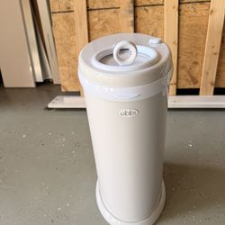Ubbi Stainless Steel Diaper Pail
