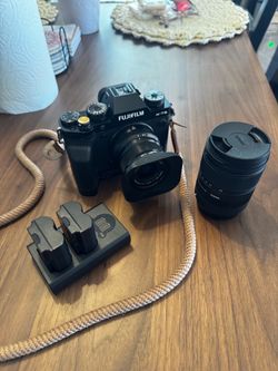FujiFilm X-T5 with fujinon xf 23mm and sigma 18-50mm