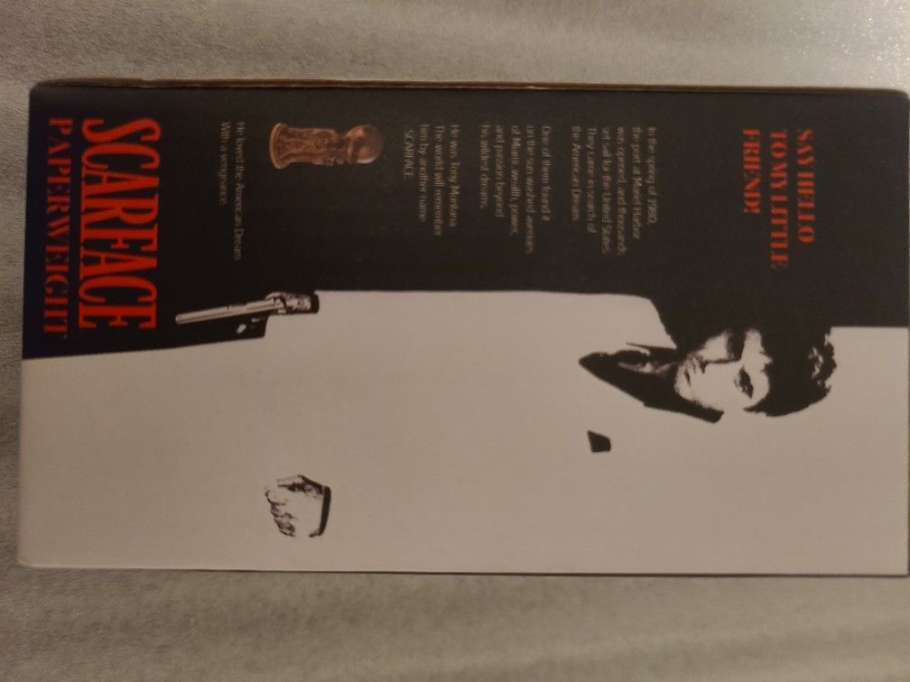 Scarface 5-Inch "The World Is Yours" Resin Paperweight Statue