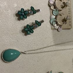 Beautiful Turquoise accessory Set