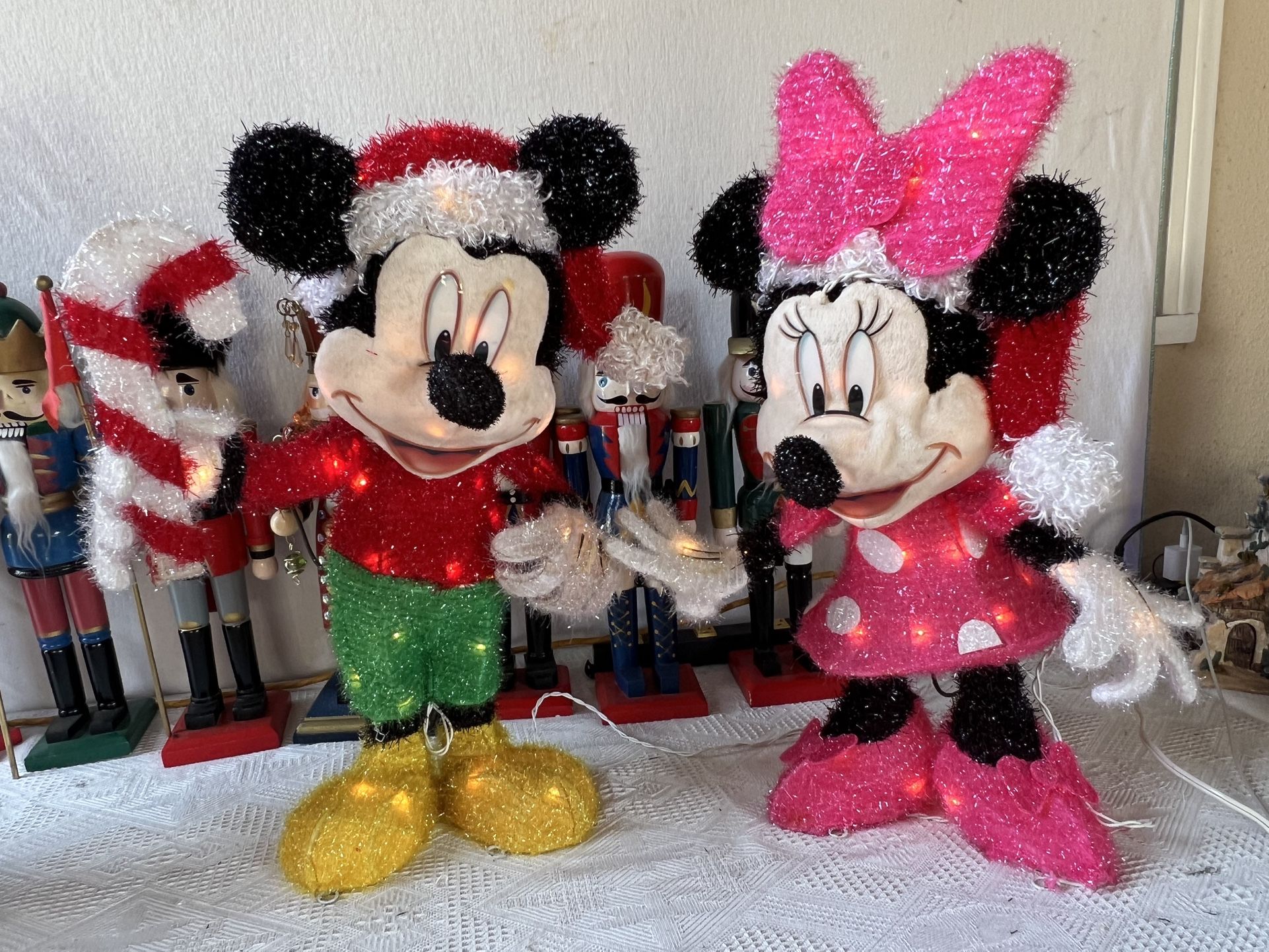 24” Disney Mickey Mouse w/ Candy Cane and Minnie Mouse light up structures