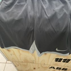 Nike Shorts / Boys