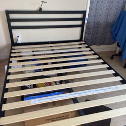 Queen bed - Bed Frame