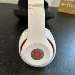 White Beats Headphones 