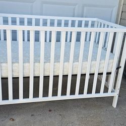 ** Beatiful Wooden Crib with Sealy mattress **