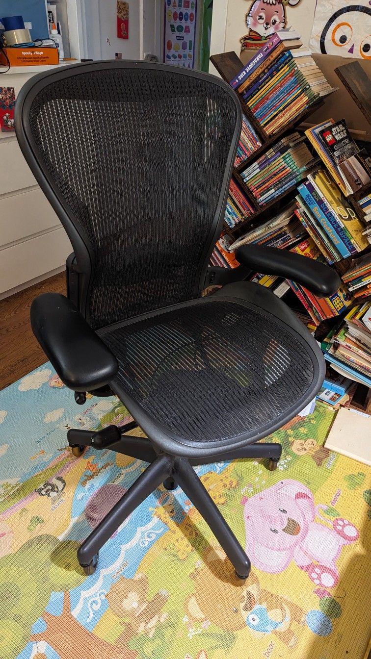 Herman Miller Aeron Chair