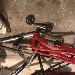 Schwinn Mountainbike Frame (soft tail)