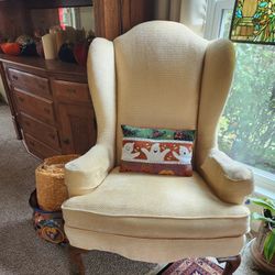 WINGBACK CHAIR