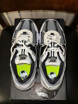 NEW NIKE ZOOM VOMERO 5 SE SP Sz 10.5 Sneakers