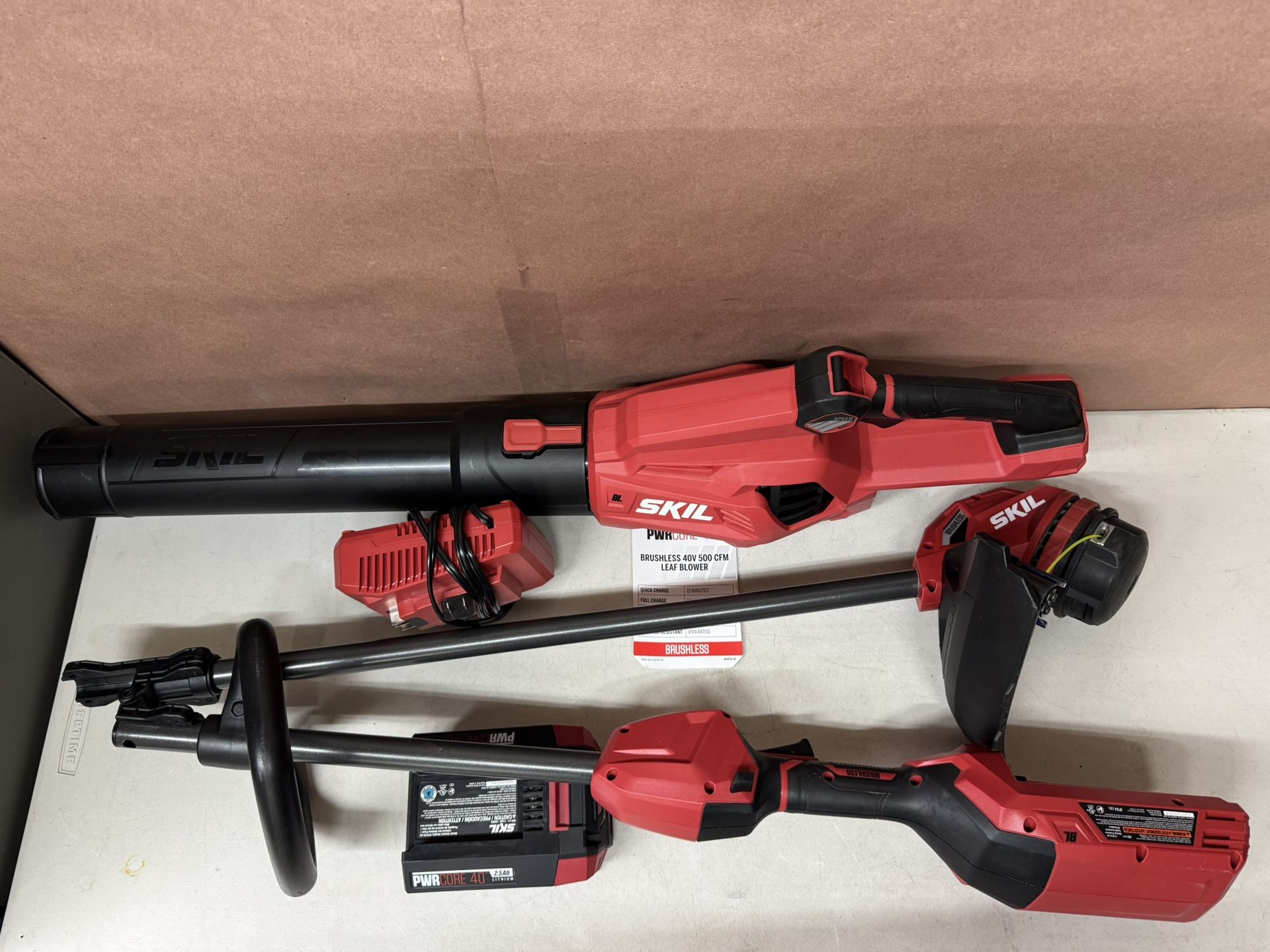 SKIL PWR CORE40 40v Cordless Battery String Trimmer & Leaf Blower 2.5Ah (Battery & Charger included)