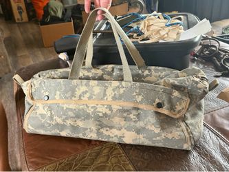 Utility Duffle Bag - Medium