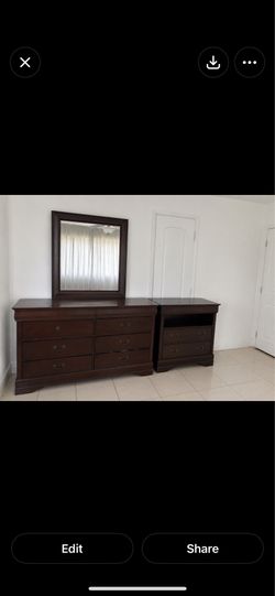 Solid Wood 4-Piece Bedroom Set – Dresser, Mirror, Chest & Nightstand