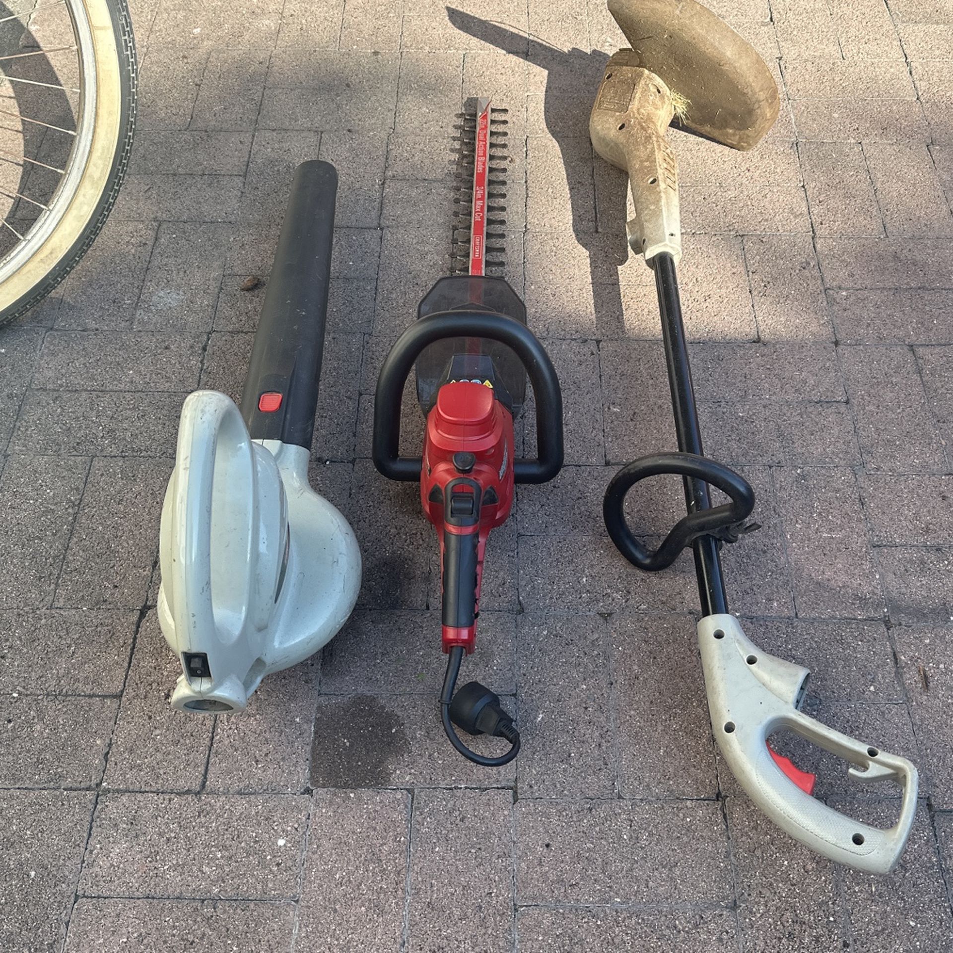 Electric Garden Tools Blower Weed Eater Hedger Craftsman Work Great for