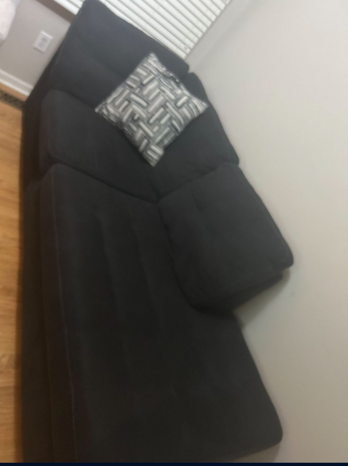 Comfy Chaise Sofa- Pick Up Today!