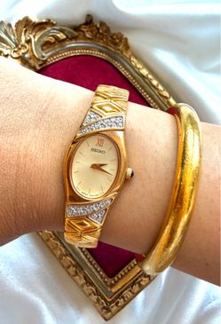 RARE Vintage 1990s Gold Seiko with 4 Diamonds Accent Jewelry Watch