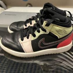 Toddle Size 13 Nike Jordans