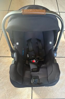 Nuna Car seat