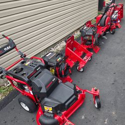 Troy Bilt FLEX multi attachment with brand new engine plus 8 attachments