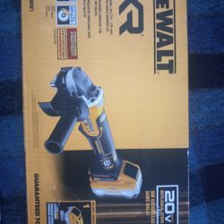 DEWALT

20V MAX Lithium-Ion Cordless 4-1/2 in. - 5 in. Angle Grinder Kit with 8.0 Ah Battery, Charger and Kit Bag

