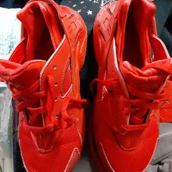 Red nike Hurache Shoes youth Sz 2