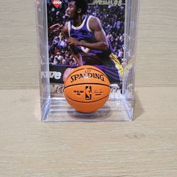 Los Angeles Lakers Kobe Bryant Sports Box With Mini Basketball 