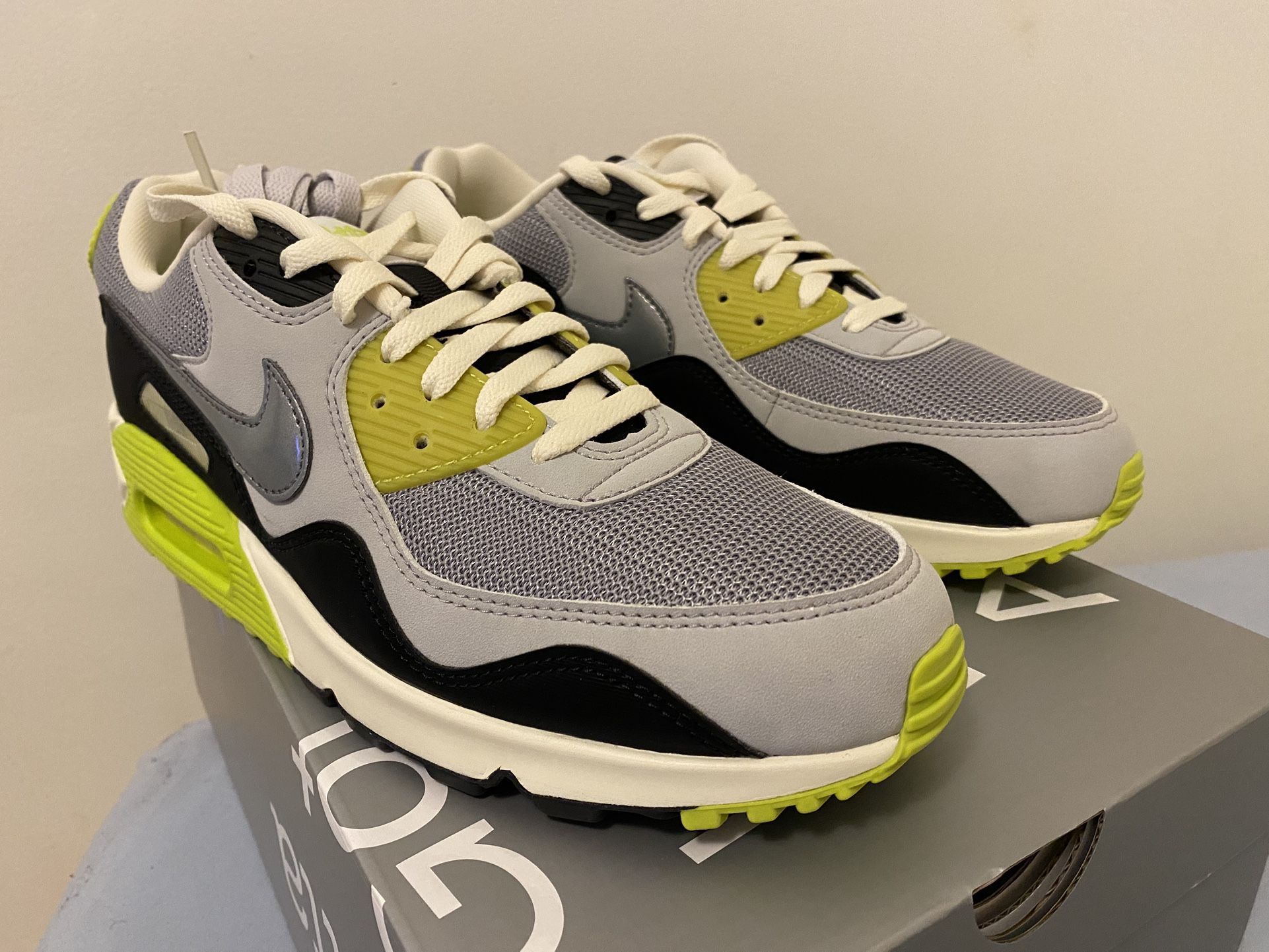 Brand New Nike Air Max 90 SP ‘Patta Waves Cyber’ (Size 9.5)w/Box & Receipt