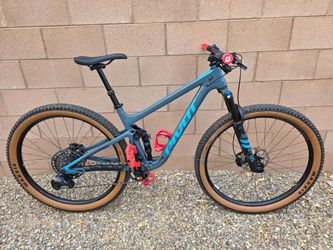 Pivot mach 4 sl