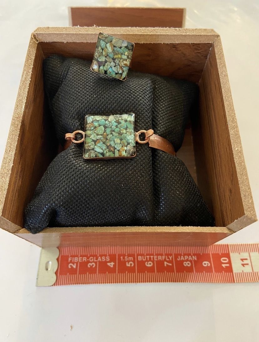 luxury copper set of bracelet and a ring jewelry with turquoise for Women square shape  The ring size is adjustable  Advantages of copper jewelry: 1- 