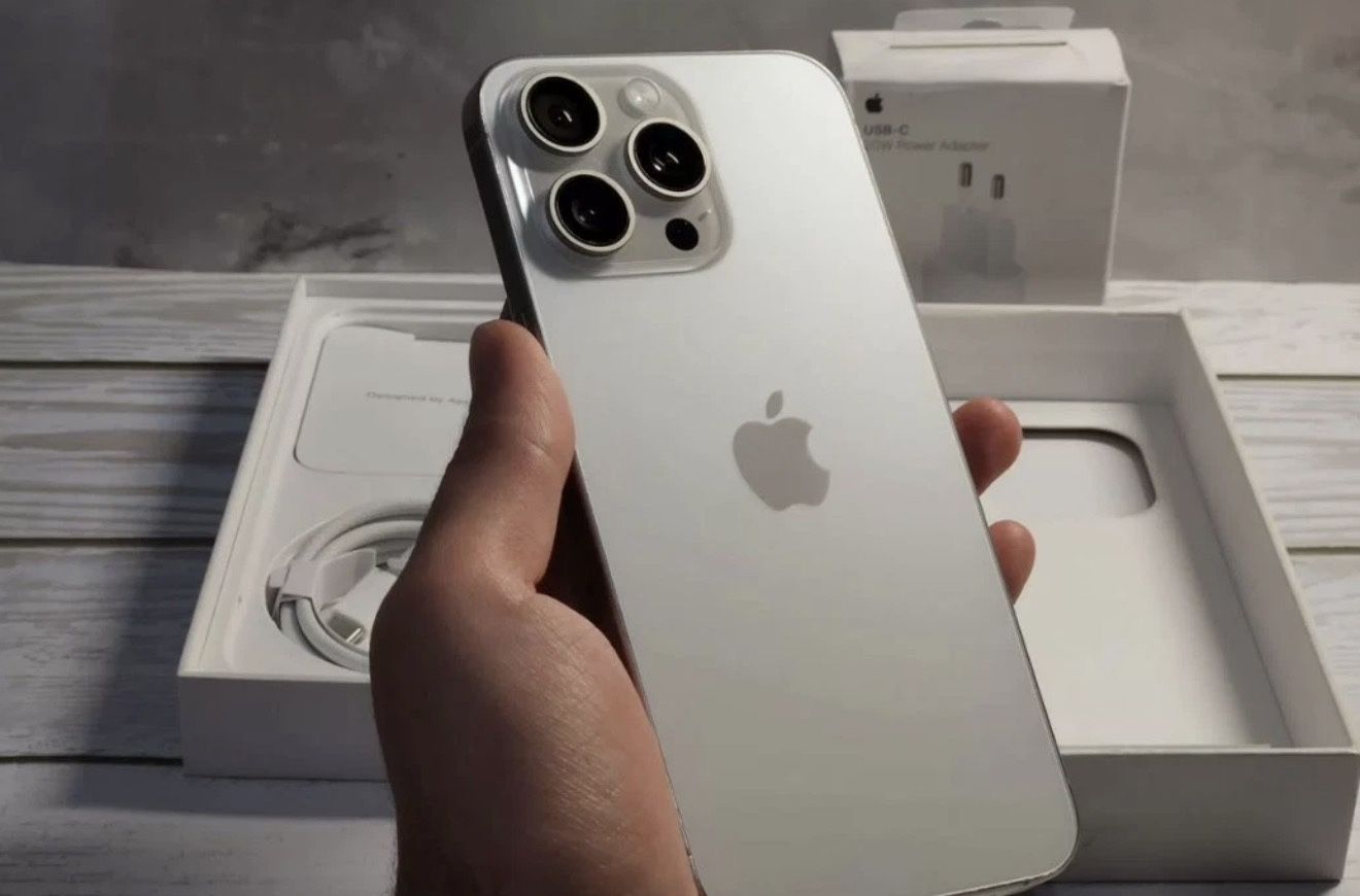 Iphone 15 Pro max Natural Titanium 256gb