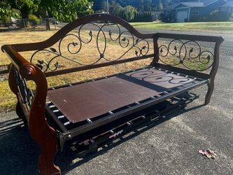 Beautiful Twin size bed frame with pull out extra raisable bed