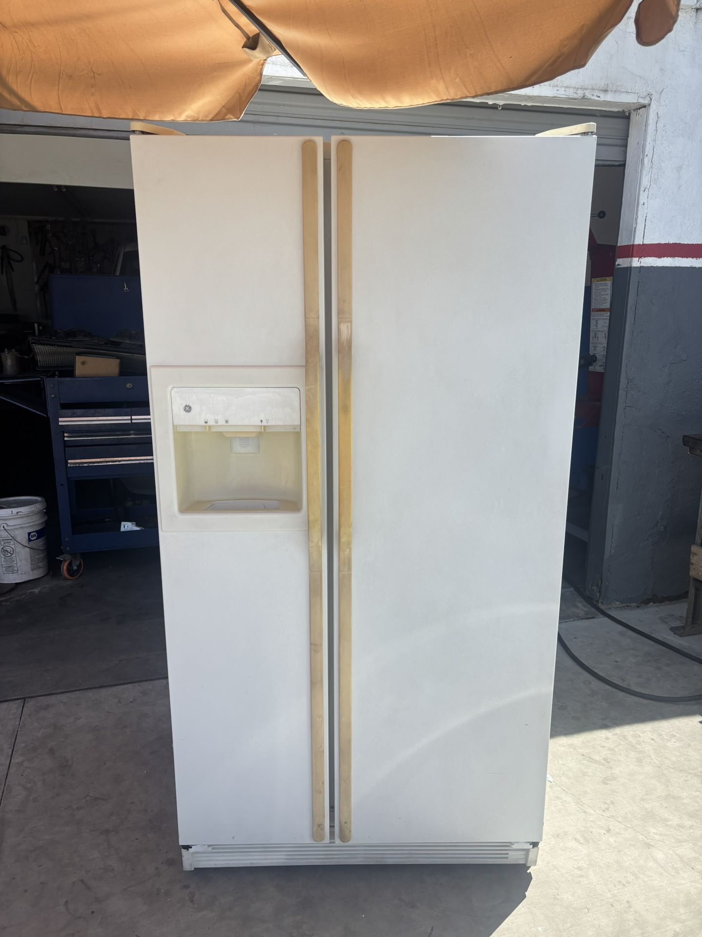 GE refrigerator
