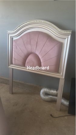 Little girls twin size bed