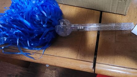 Light up pom poms 5