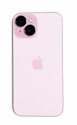 iPhone 15 128GB Unlocked — Excellent Condition — 99% Battery Health - Light Pink